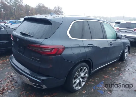 2021 BMW X5 Phev xDrive45E z USA, uszkodzony, nr VIN 5UXTA6C06M9F42425